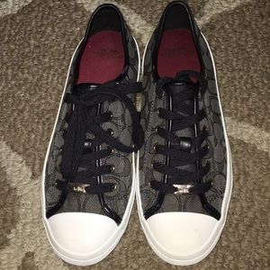 Woman Coach shoes !!